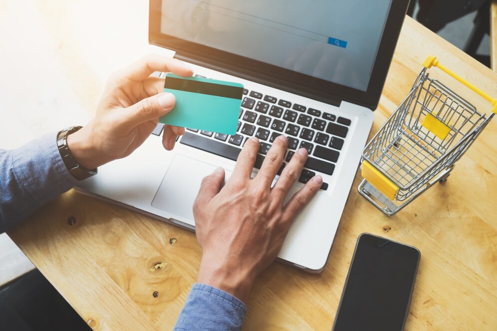 how to get e commerce license in uae